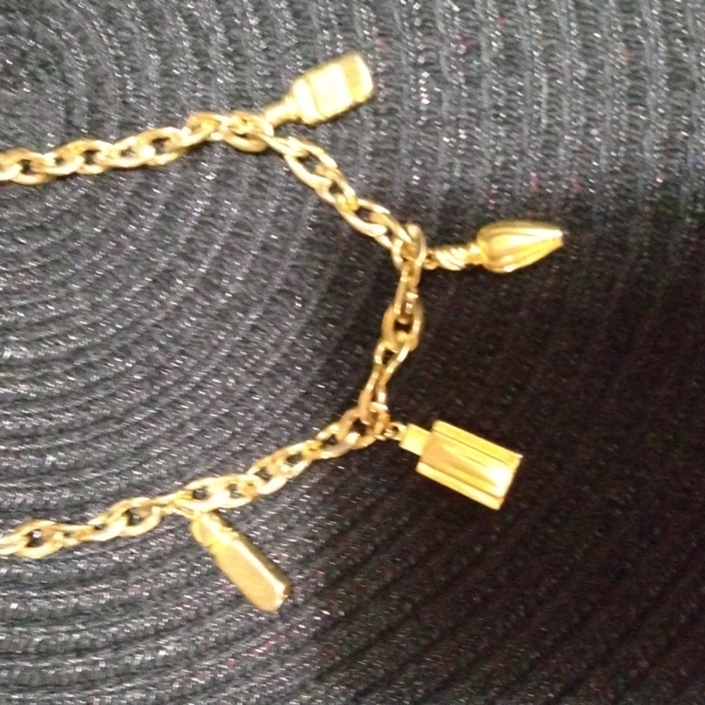 Necklace gold, Beautiful and fun.